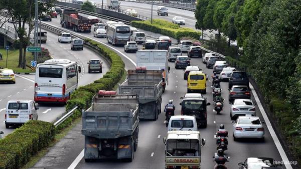 COEs mostly fall in latest bidding exercise; premium for smaller cars rises