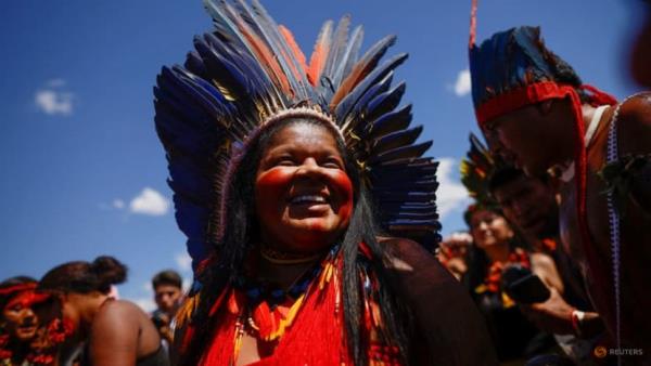 Indigenous minister calls on Lula to kill farm lobby's land bill