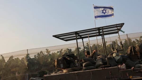 Israel presses Gaza assault, comms blackout hits rescue efforts  