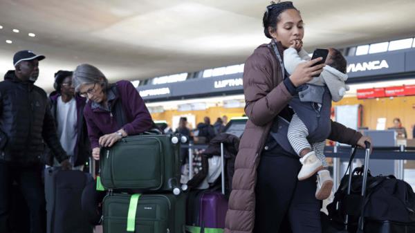 US airlines say theyre ready for record holiday travel