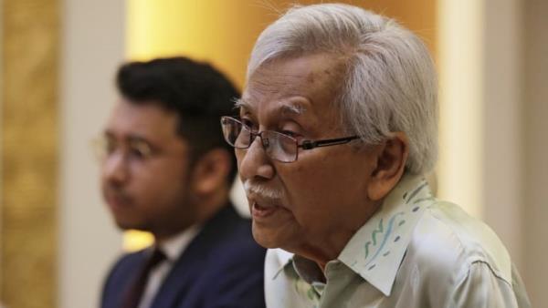 'Political witch-hunt': Malaysia's ex-finance minister Daim slams PM Anwar over anti-graft probe