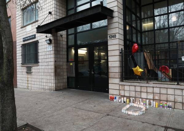 The makeshift memorial for Bimpey in the Flatiron District.