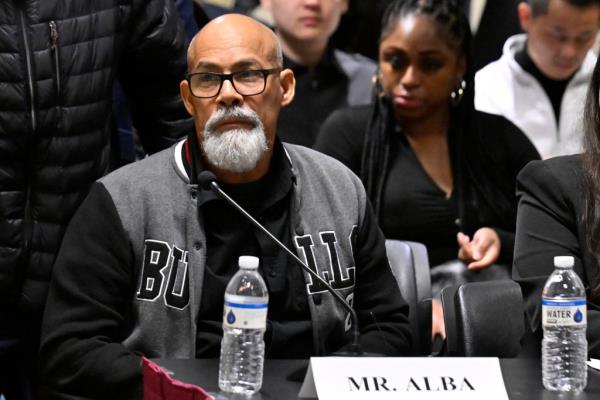 Jose Alba sitting at co<em></em>ngressional hearing