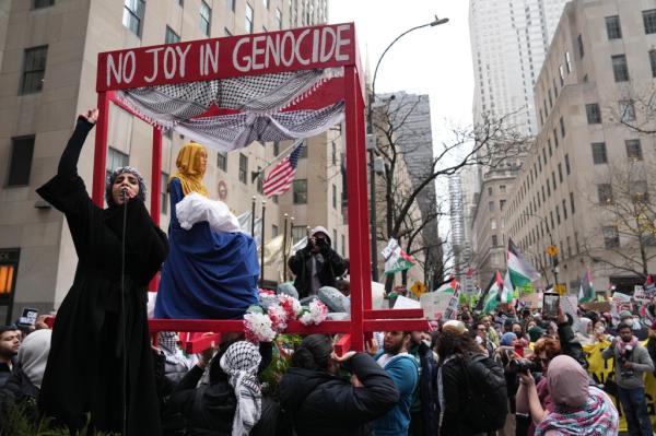 Pro-Palestinian protest in Midtown. 