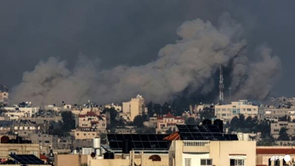 Israel bombs Gaza after UN warns territory 'uninhabitable'