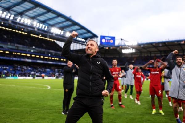 Gary O'Neill celebrates Wolves' win over Chelsea