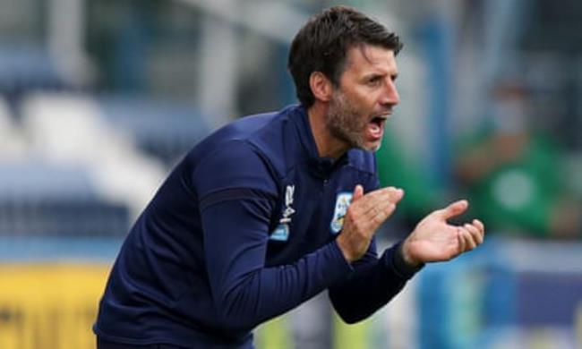 Danny Cowley on the touchline.