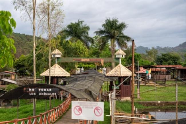 The entrance of Joya Grande zoo, Honduras, looking the worse for wear.