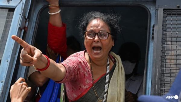 Indian rape protests spiral into political street clashes