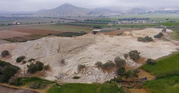 Ancient Peru throne room points to possible female ruler, archaeologists say