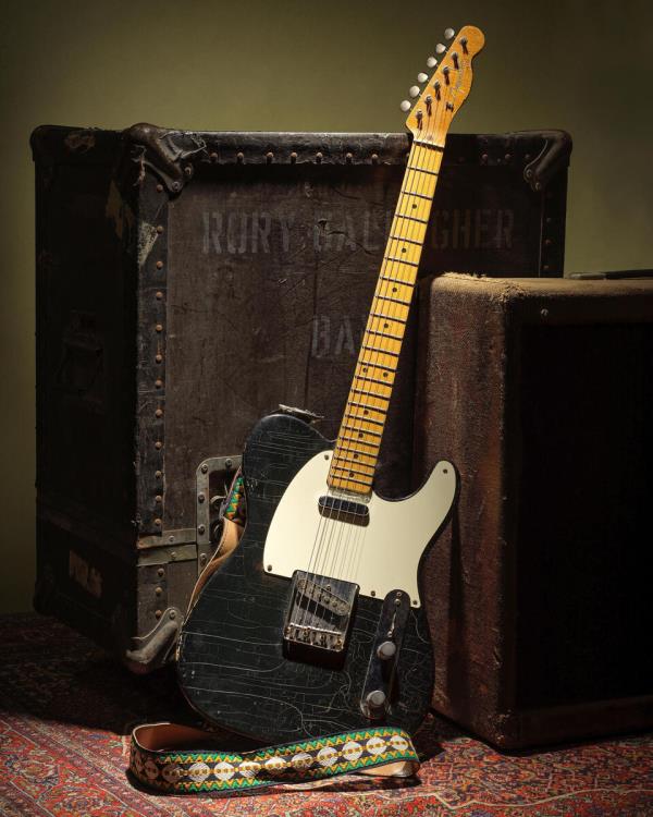  Rory Gallagher's Fender Esquire electric guitar (1959).