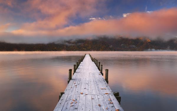 iStock-sara_winter-Lake-Chuzenji-tochigi.jpg