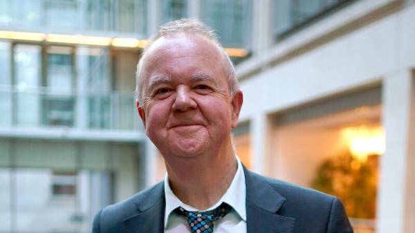 Ian Hislop sends thanks as police say no evidence of shot fired in taxi incident