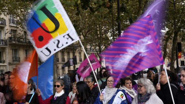 Hundreds take part in Paris march backing right to abortion