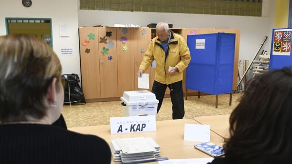 Czech opposition group wins election for third of Senate seats