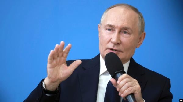 FILE - Russian President Vladimir Putin speaks in in Kyzyl, Republic of Tyva, Russia, Sept. 2, 2024. He reportedly will meet Iran's President Masoud Pezeshkian for talks Oct. 11 at a forum in Turkmenistan