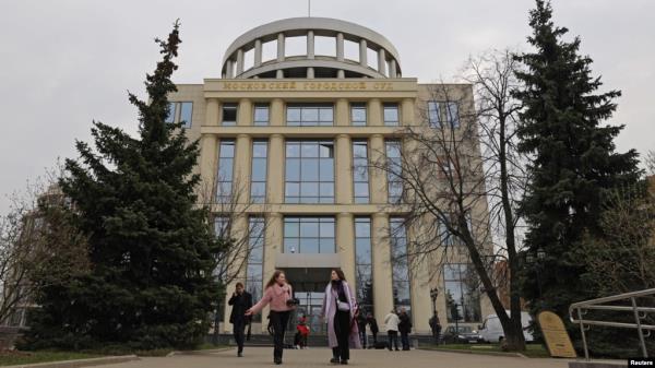 FILE - The Moscow City Court building, pictured on April 18, 2023, is wher<em></em>e U.S. citizen Stephen Hubbard will be tried in secret. He is accused of working as a mercenary fighter for Ukraine.