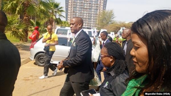 Dumelang Saleshando of the Botswana Co<em></em>ngress Party (BCP) arrives at the High Court of Botswana in Gaborone, Sept, 28, 2024.