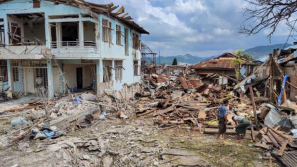 People clean up the debris of destroyed and damaged buildings in the aftermath of bombardments carried out by Myanmar&#039;s military in Lashio in Myanmar&#039;s northern Shan State on September 24, 2024. File Photo: AFP