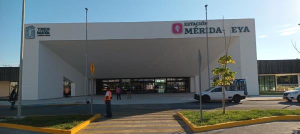 Mérida-Teya station in the southeastern Mexican state of Yucatán. Stops are located outside towns and cities, which makes mobility difficult due to a lack of alternatives and increases travel costs. Credit: Emilio Godoy / IPS