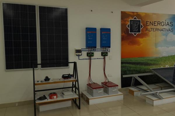 Basic module for the production of electricity from solar sources, inside a market in Havana, specialised in the sale of equipment for the use of renewable energy sources, belo<em></em>nging to the state-owned company Copextel. Credit: Jorge Luis Baños / IPS